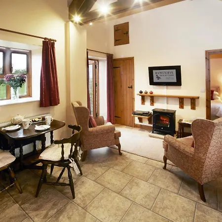펜션 Experience The Peace & Quiet In The North York Moors At Rawcliffe House Farm 피커링